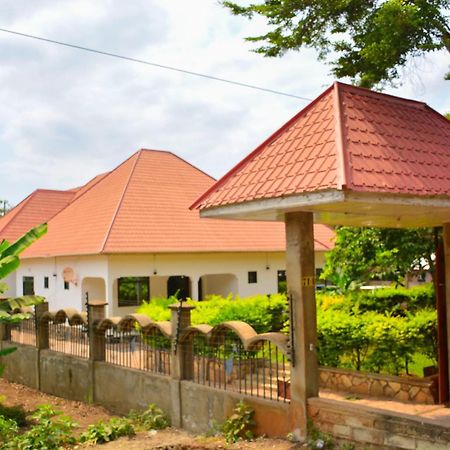 Parkbridge Resort Mto wa Mbu Esterno foto