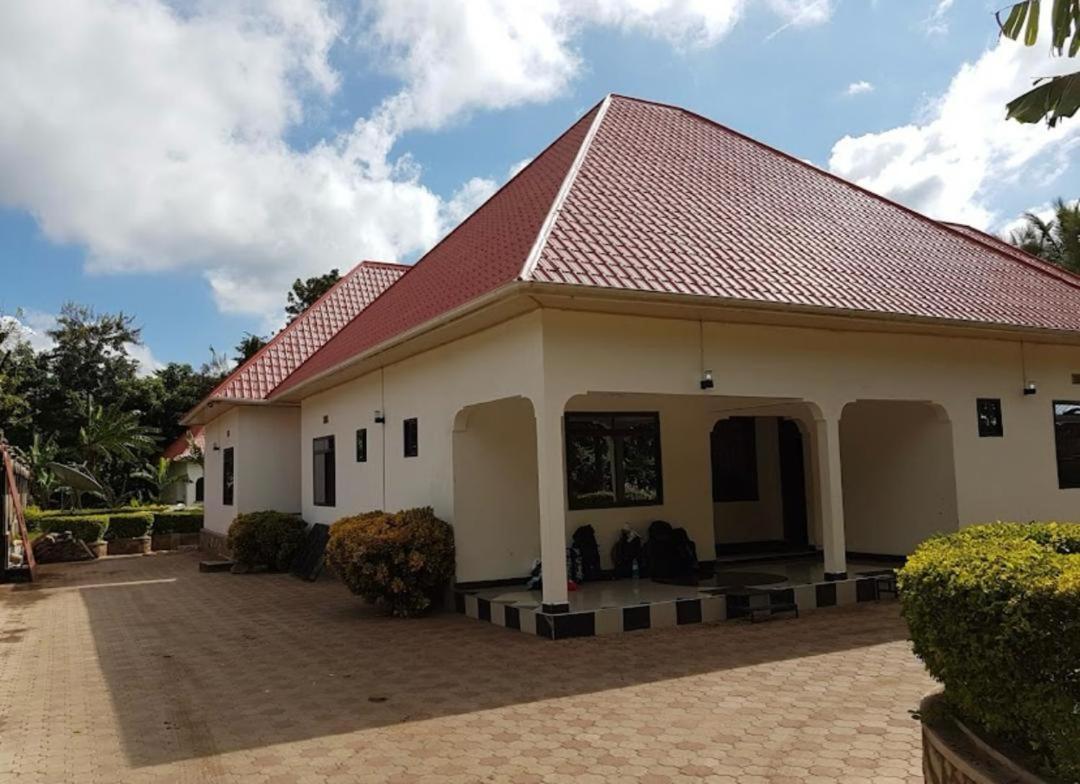 Parkbridge Resort Mto wa Mbu Esterno foto
