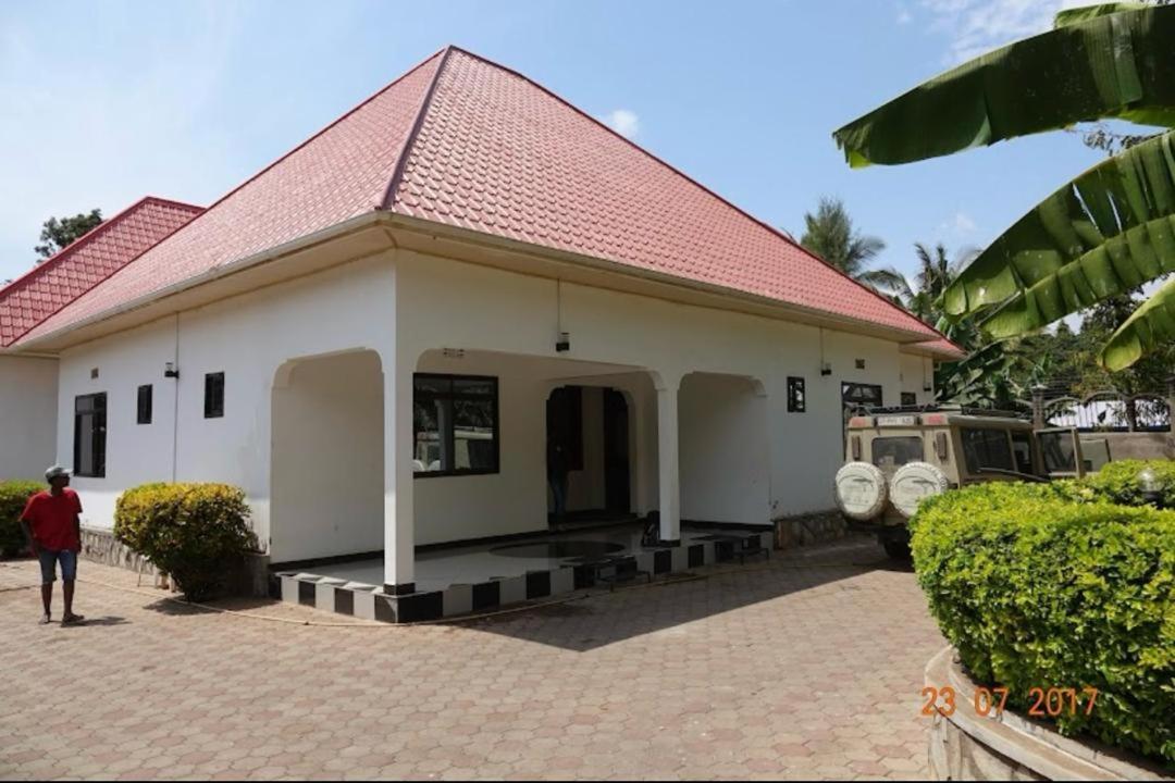 Parkbridge Resort Mto wa Mbu Esterno foto