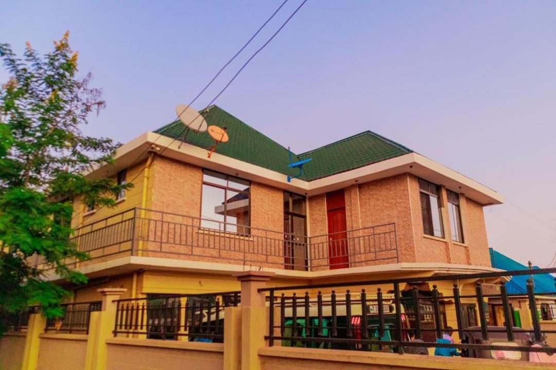 Parkbridge Resort Mto wa Mbu Esterno foto